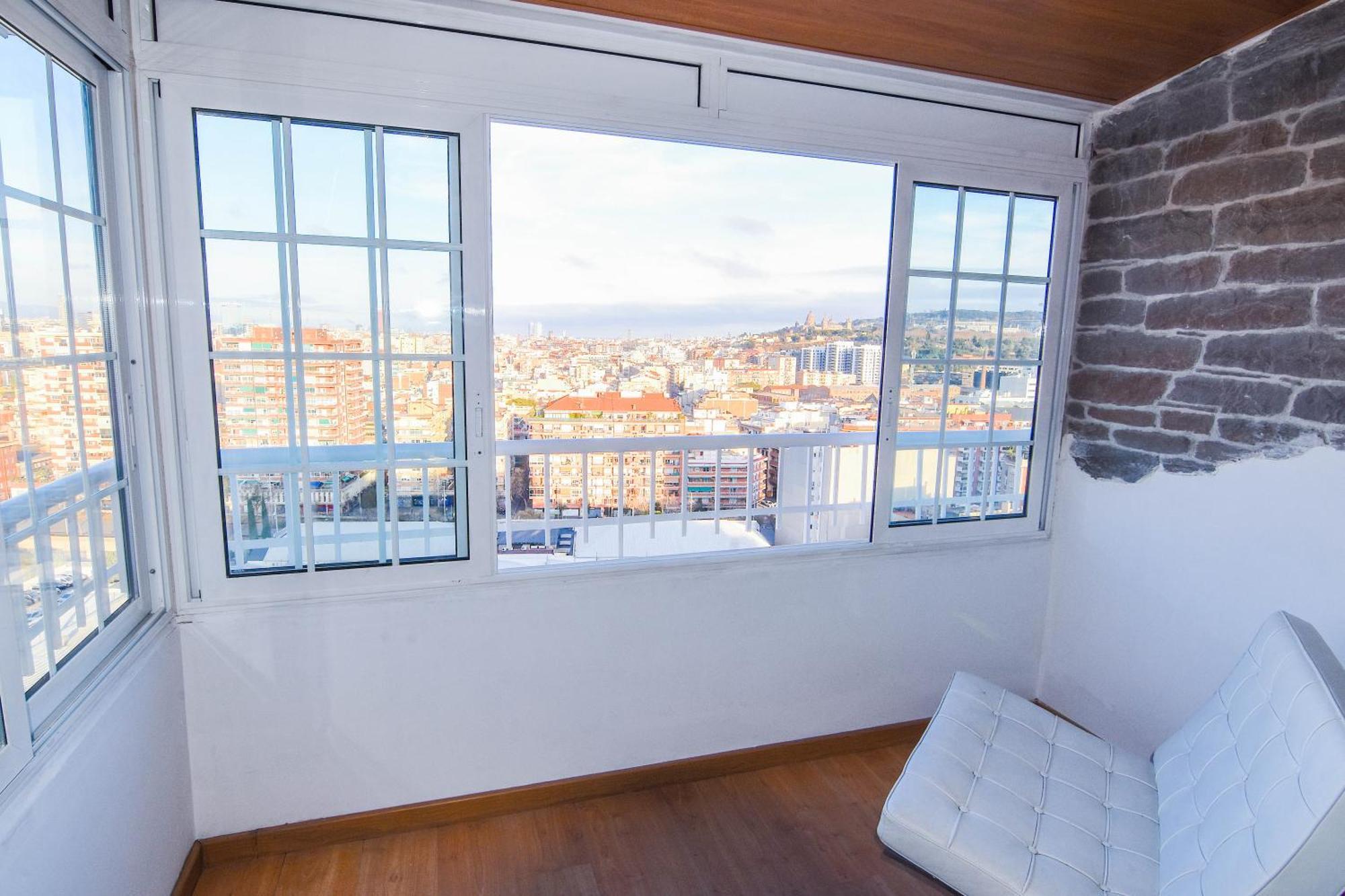 Touch The Sky Apartment L'Hospitalet de Llobregat Ngoại thất bức ảnh