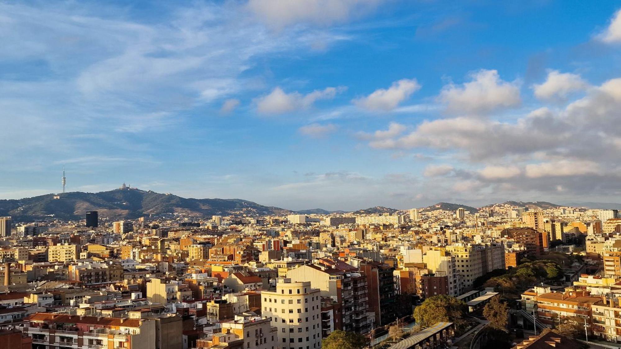 Touch The Sky Apartment L'Hospitalet de Llobregat Ngoại thất bức ảnh