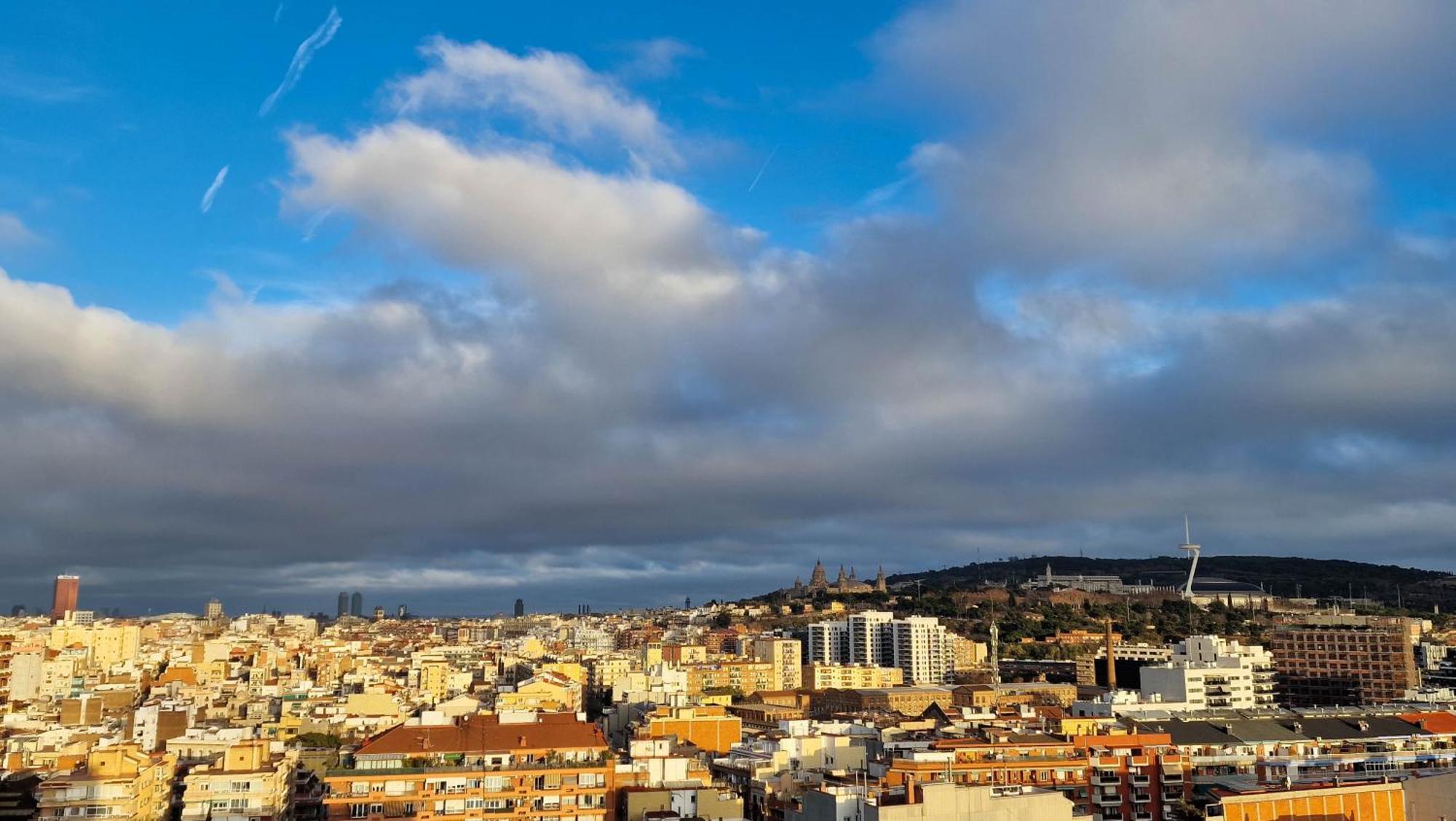 Touch The Sky Apartment L'Hospitalet de Llobregat Ngoại thất bức ảnh